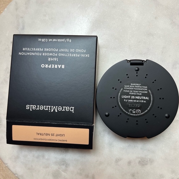 New bareMinerals LIGHT 25 NEUTRAL Barepro 16HR Skin-Perfecting Powder Foundation - Picture 1 of 3